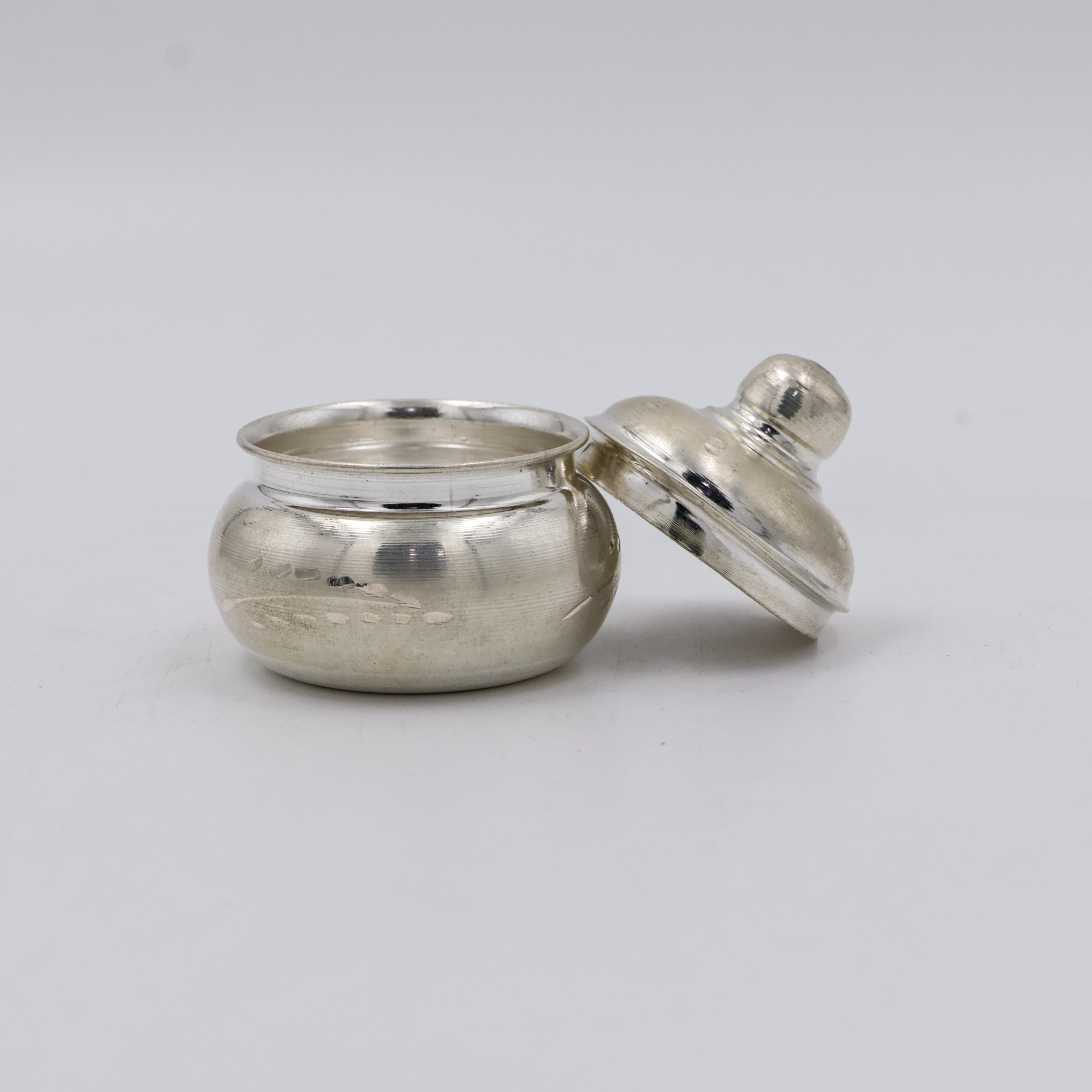 New Akshaya Jewellers - Silver Kum Kum Dabbi